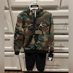 Boys jogger set Jordan 4T
